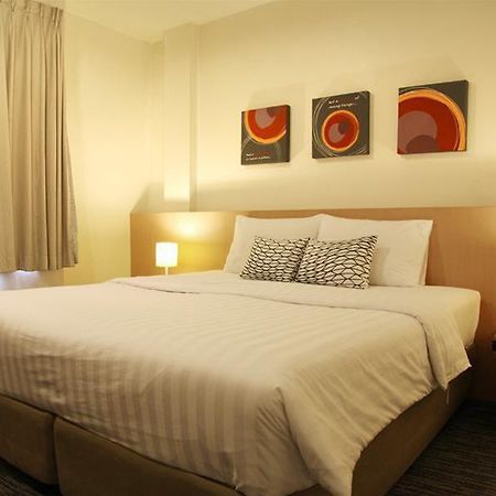 24 Inn Hotel Банкок Екстериор снимка