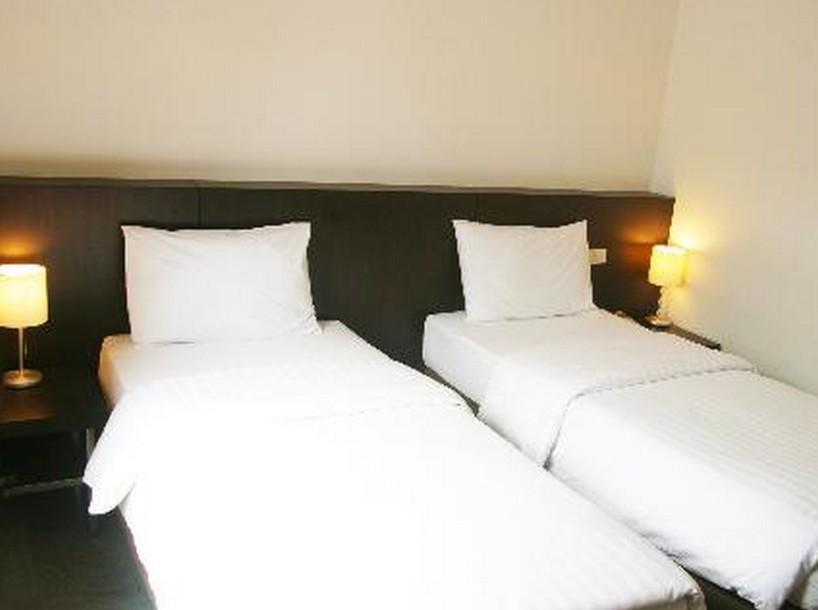 24 Inn Hotel Банкок Екстериор снимка