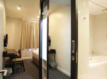 24 Inn Hotel Банкок Екстериор снимка